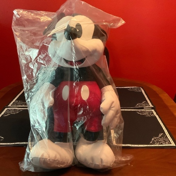 Mickey Mouse Stimulated Leather Plush - Picture 4 of 5